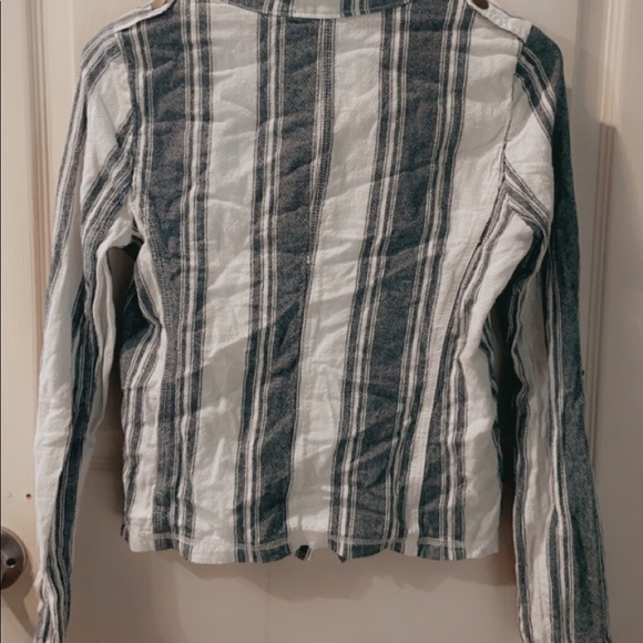 Denim-like jacket. - Picture 3 of 3